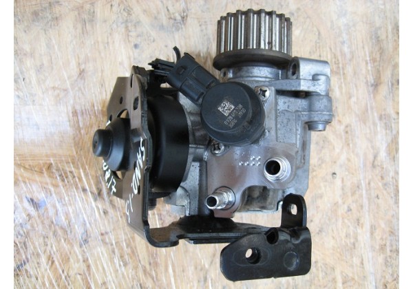 Паливний насос високого тиску ТНВД BOSCH Renault Kangoo 3, Logan 2, Sandero 2, Clio 4, Lodgy, Dokker 1.5 dci, 2012-2016, H8201434847, 167007358R, 0445010704,Пробіг 40 тис. по Європі.